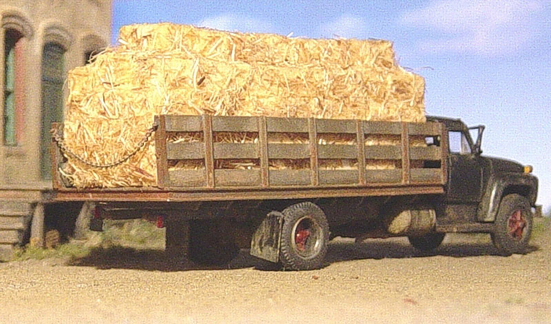 [Image: ford_f850_hay_rr_lg.jpg]