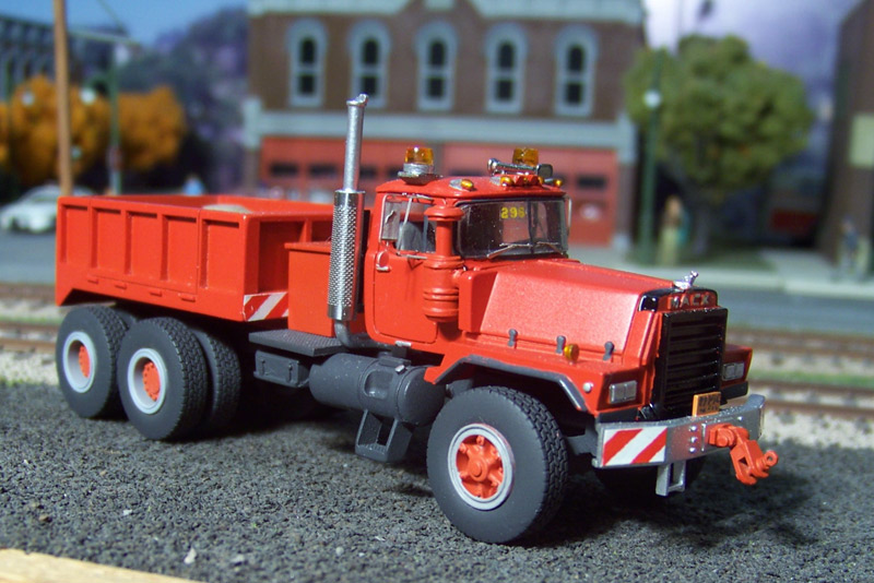 Mack RD800 Heavy Haul Truck